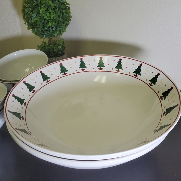 Sakura Christmas Bowls - Picture 2 of 9